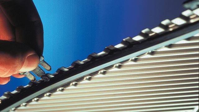 Retrait des joints non collés des échangeurs et des plaques compris dans les services de reconditionnement Alfa Laval